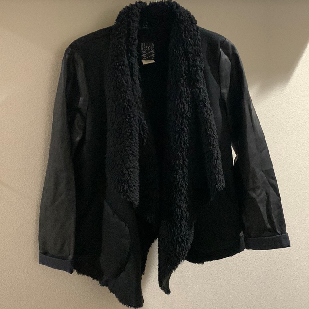 Billabong black stylish  warm furry jacket size large